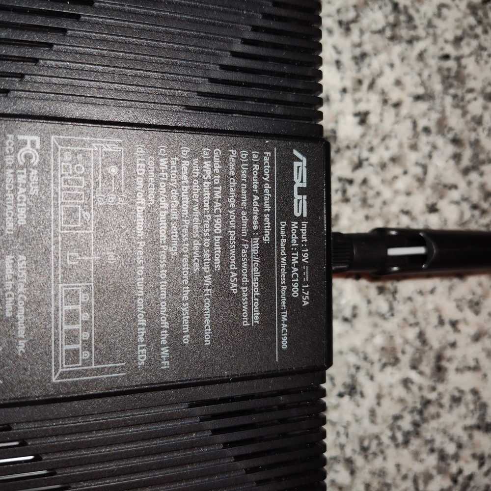ASUS Black Wireless Router - Picture 7 of 8